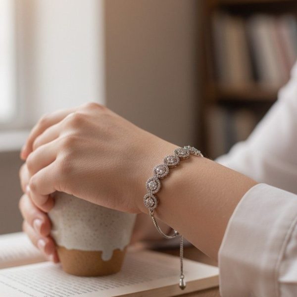 DOUBLE CIRCLE AD STATEMENT BRACELET